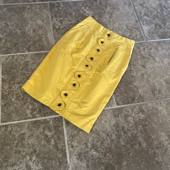 Maeve Dresses & Skirts - Women’s skirt size 6. Reposhing, fit big.